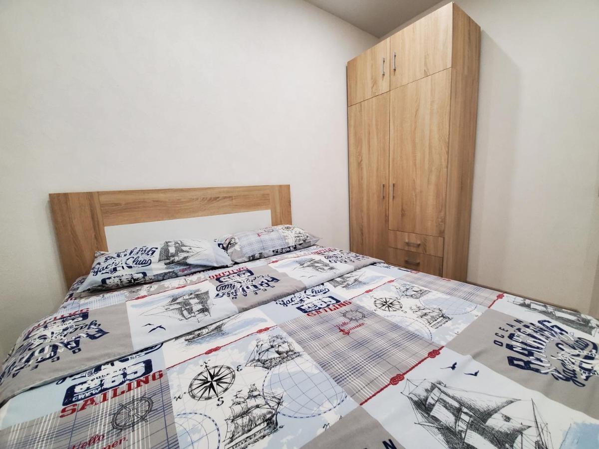 Sleep & Flight Apartment Boryspil Bagian luar foto