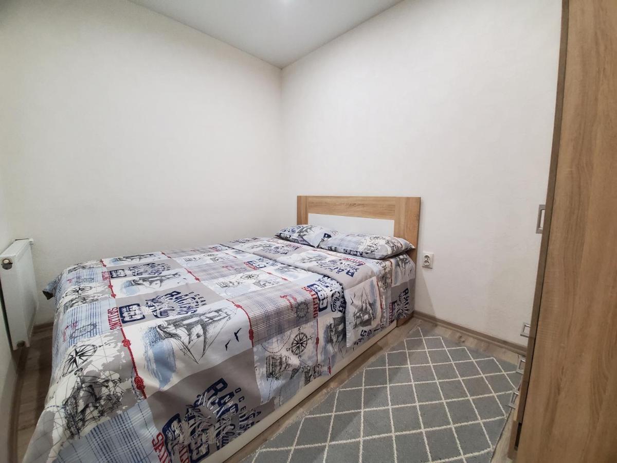 Sleep & Flight Apartment Boryspil Bagian luar foto